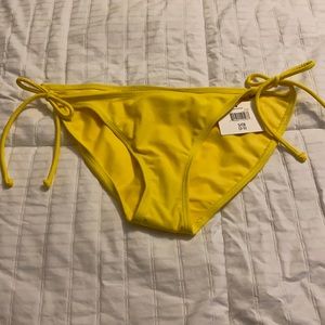 Op yellow string bikini bottoms🌸3 for $15